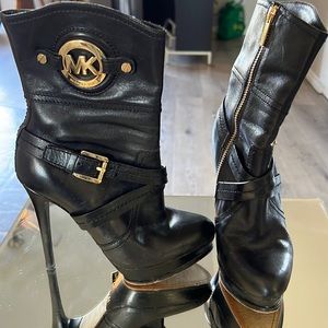 Micheal Kors mid calf boots!
